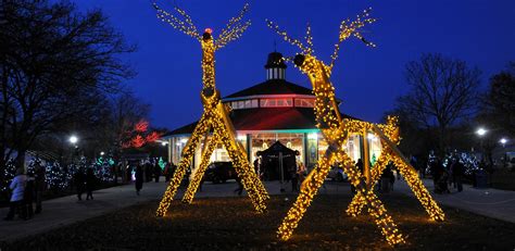 Brookfield Zoo's Holiday Magic: A Magical Journey through a Winter Wonderland